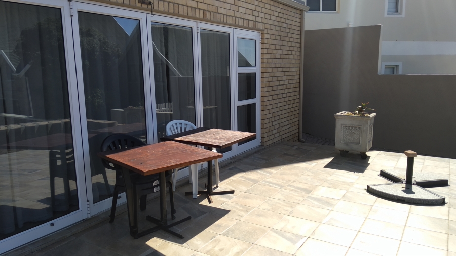 To Let 2 Bedroom Property for Rent in Outeniqua Strand Western Cape